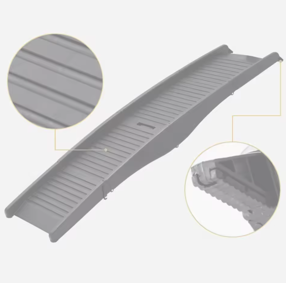 Rampe pliable et portative pour chiens âgés